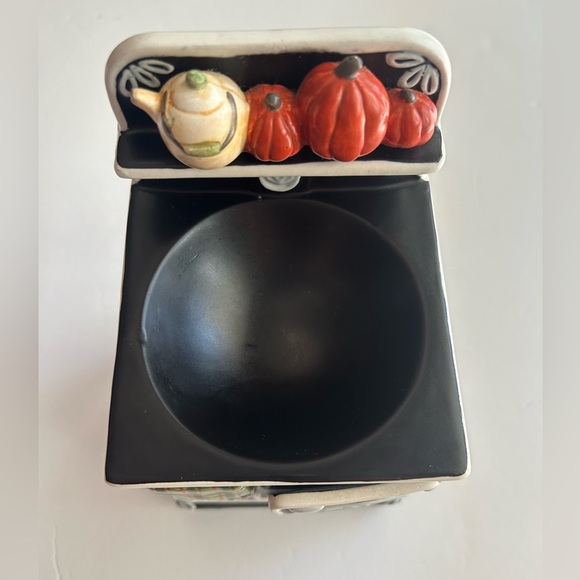Yankee Candle Black Stove Oven Wax Warmer Kettle Pumpkins Robin Betterley Design - Picture 7 of 9